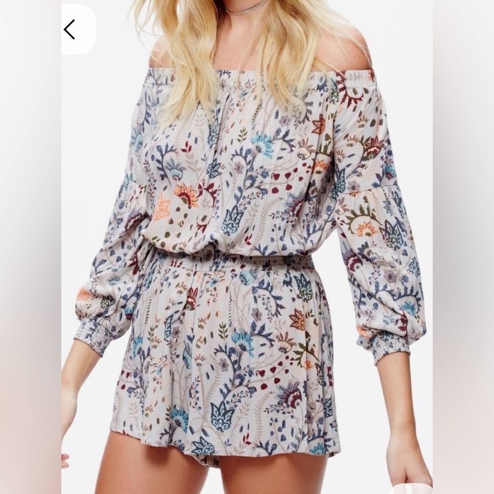 🏷️ Free People Pretty and Free Floral Off-Shoulder Romper Size Small